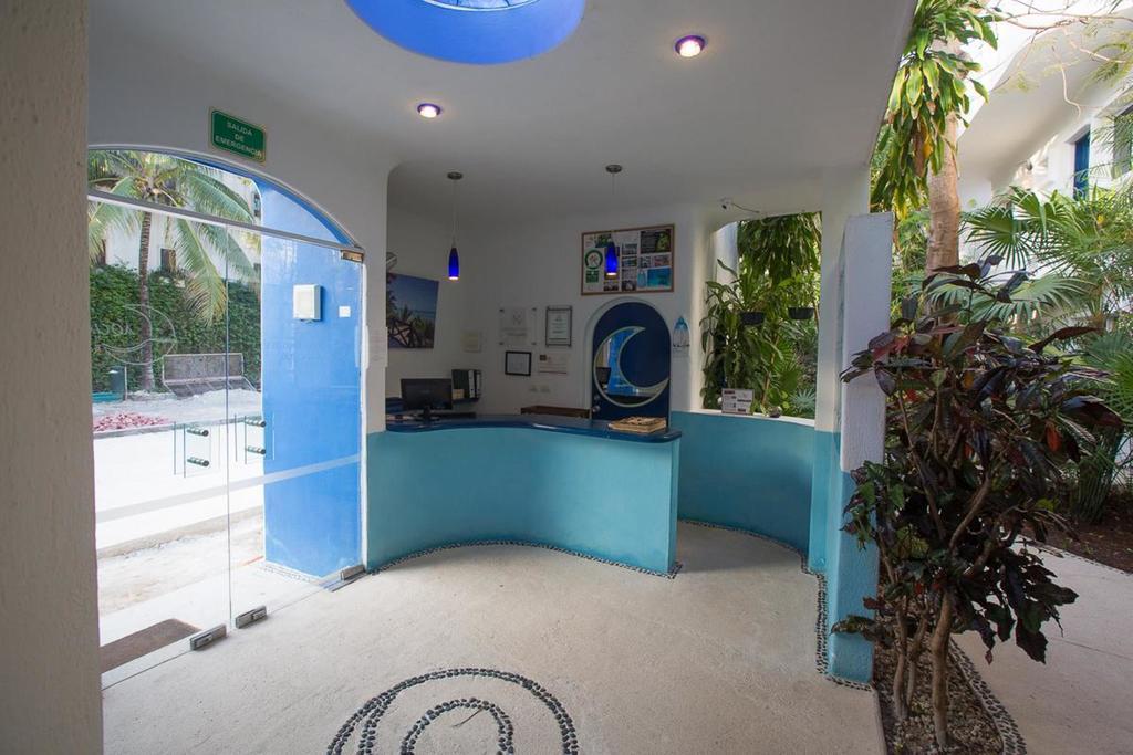 Aqualuna Boutique Hotel By Sunrise (Adults Only) Плая дел Кармен Екстериор снимка