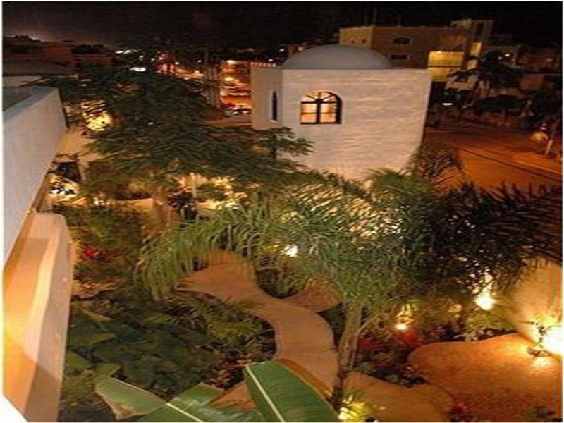 Aqualuna Boutique Hotel By Sunrise (Adults Only) Плая дел Кармен Екстериор снимка