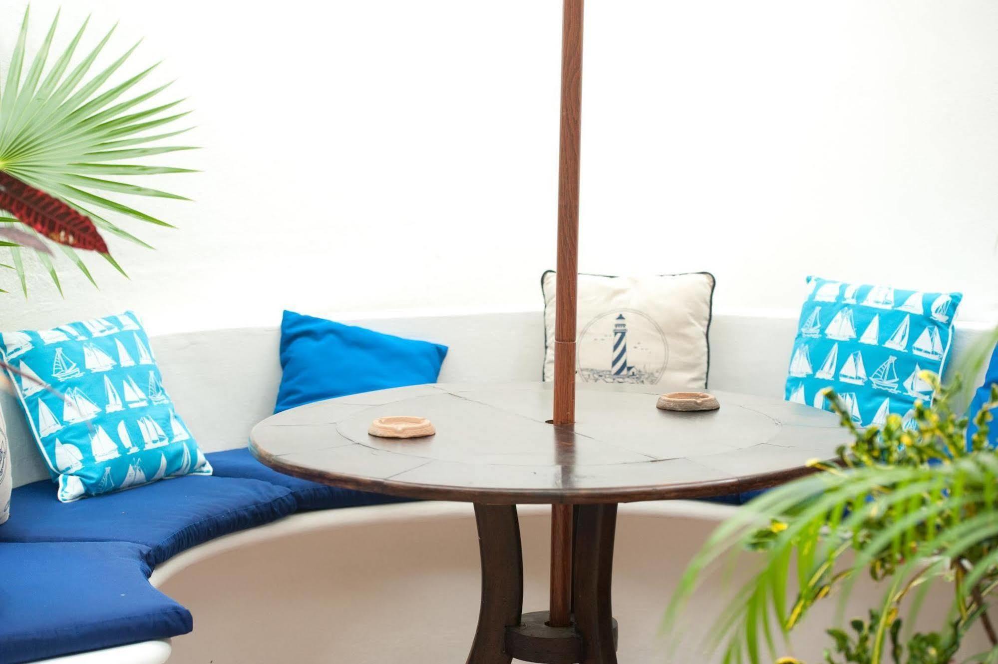 Aqualuna Boutique Hotel By Sunrise (Adults Only) Плая дел Кармен Екстериор снимка