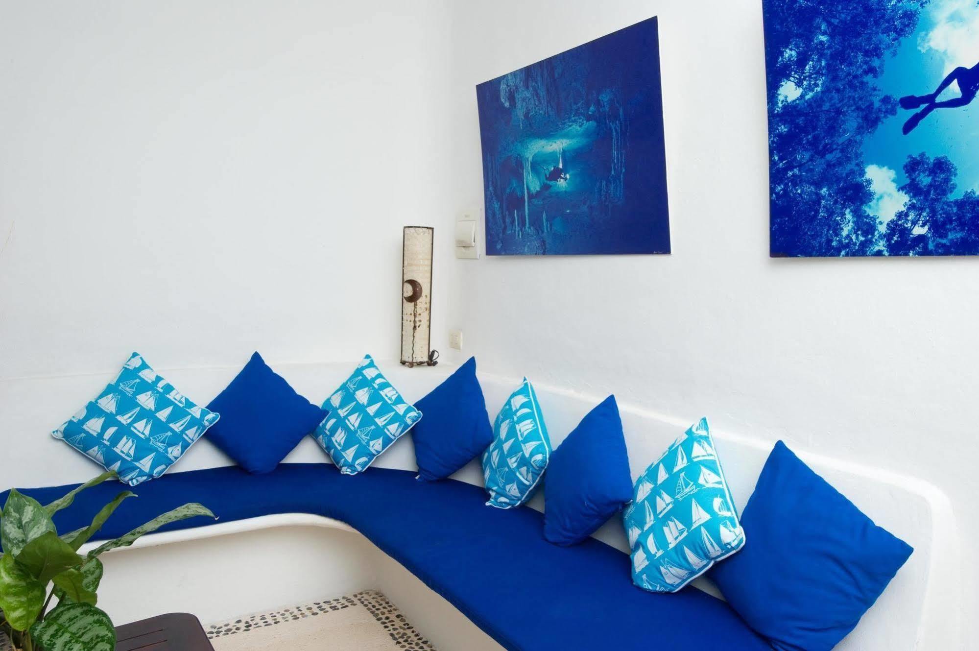 Aqualuna Boutique Hotel By Sunrise (Adults Only) Плая дел Кармен Екстериор снимка